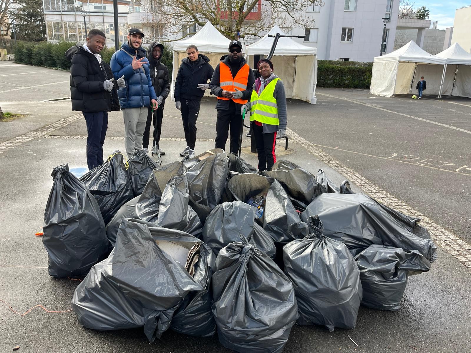 Association ball journee du recyclage 2025 12 