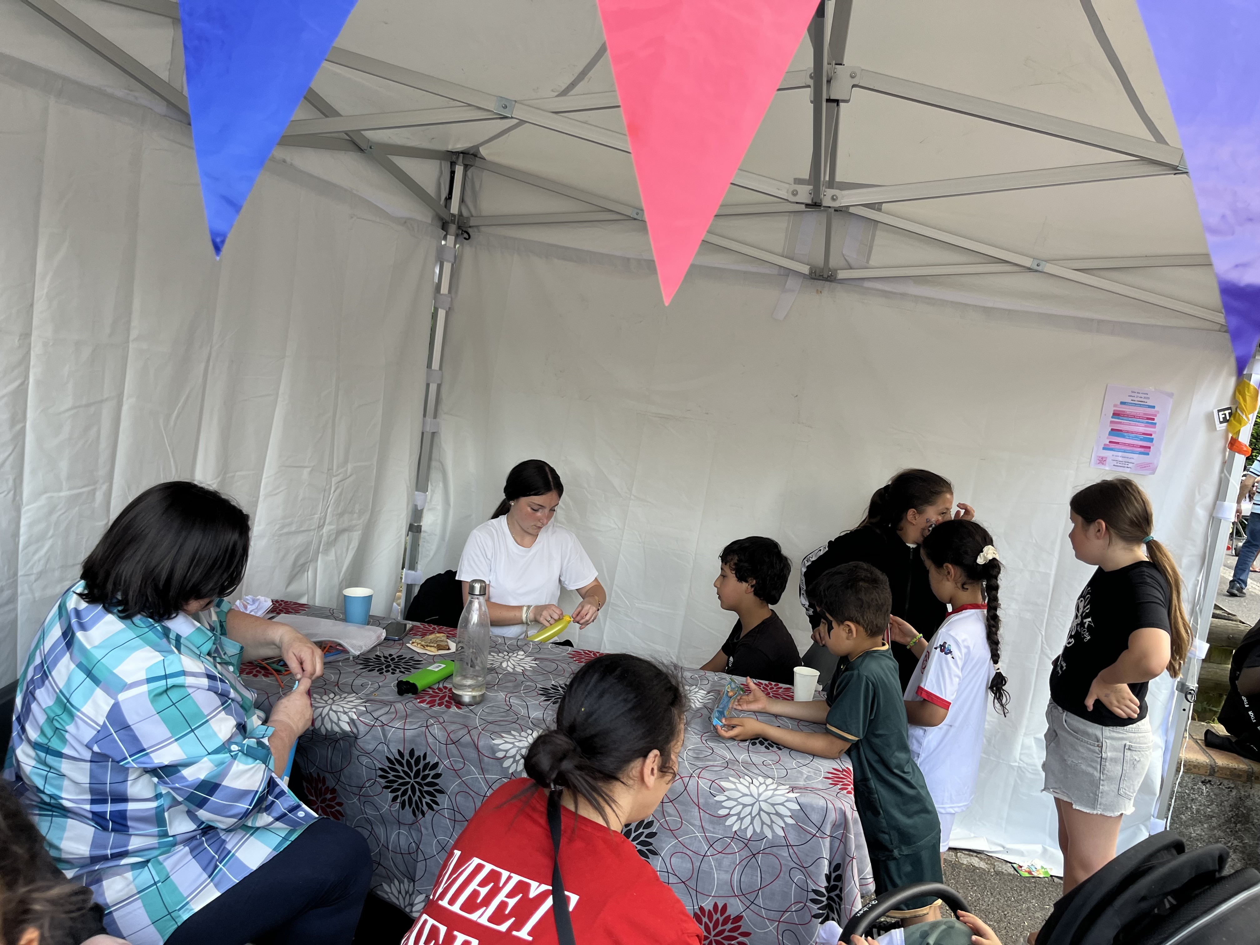 Fete des voisins a romainville bas pays 12 