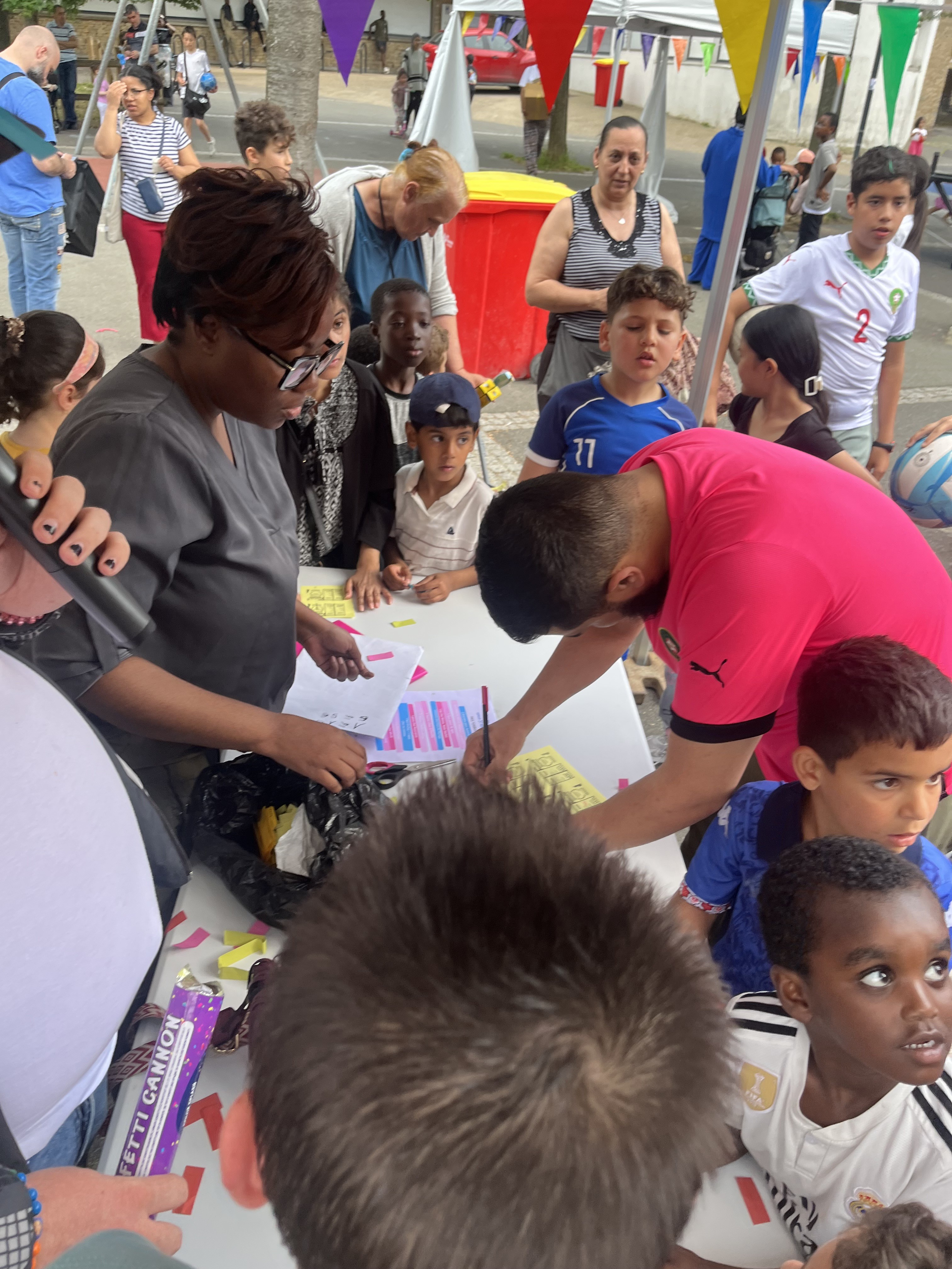 Fete des voisins a romainville bas pays 14 