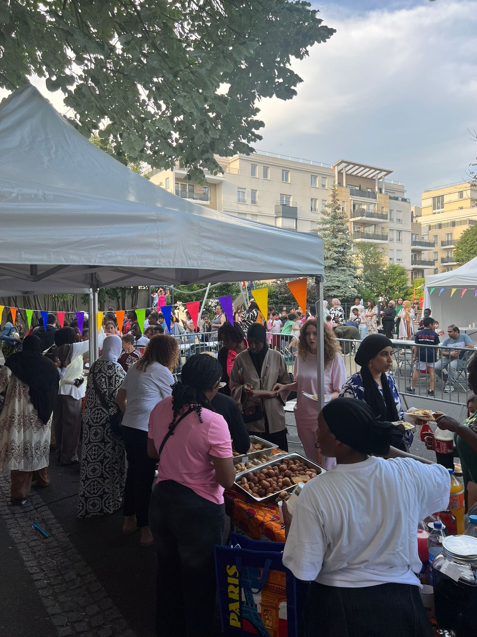 Fete des voisins a romainville bas pays 24 