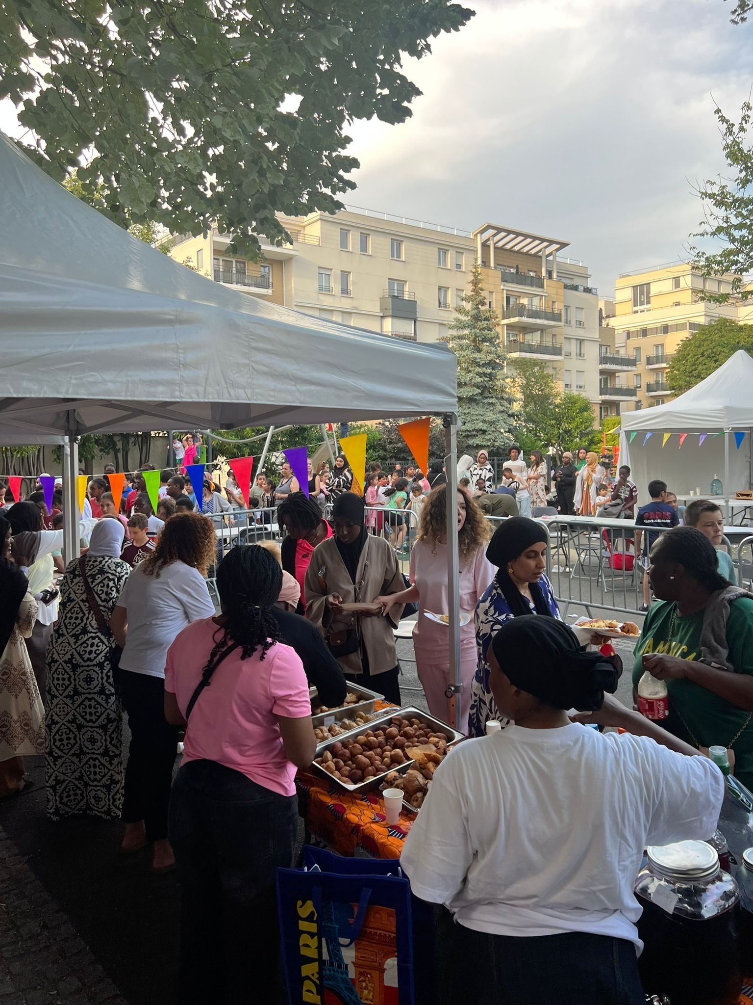 Fete des voisins a romainville bas pays 26 