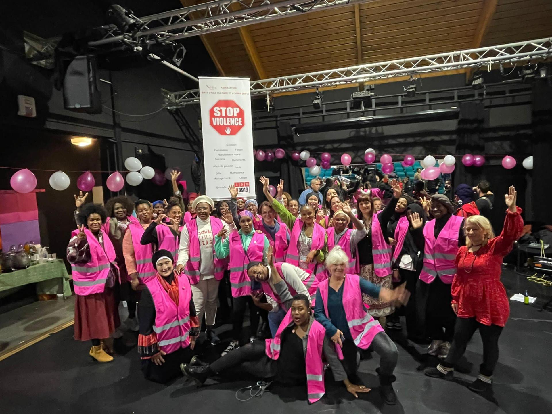 Stop violence association ball romainville expo 2023 photo de famille