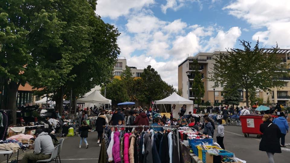Vide grenier de bal l